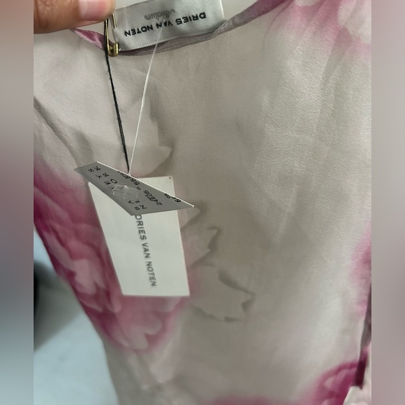 New with tags Dries Van Noten silk flower pink and Ivory top. Medium - Picture 8 of 12